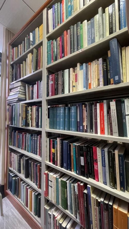 夏德安教授向簡帛研究中心捐贈圖書，助力學術資源共享